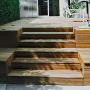 Treppe und Sitzstufen gehen ineinander über.